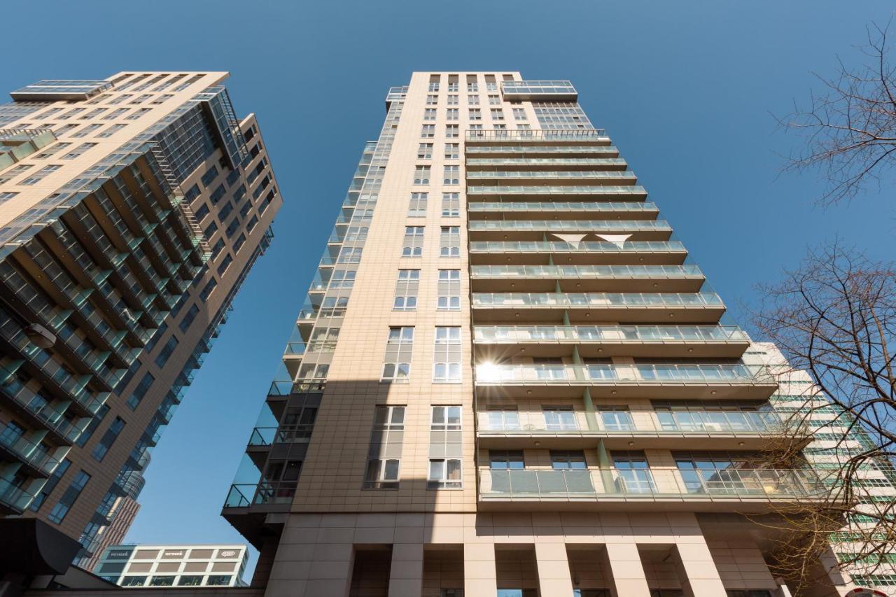 Platinum Towers Apartment With Parking By Renters Prestige Warszawa Exteriör bild